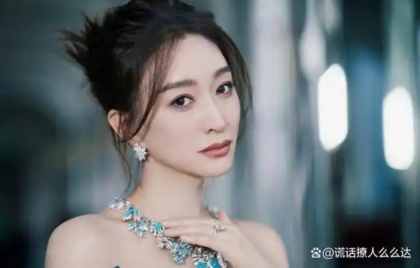 绝世美人李小冉再度登场内衣代言惊艳亮相