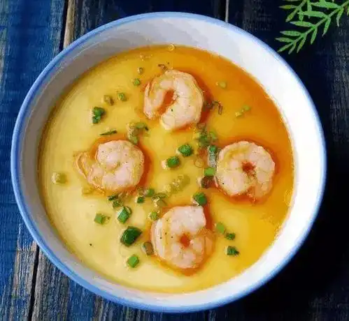 简单几步教你滑嫩可口虾仁蒸蛋,宝宝看到抢着吃,再也不怕挑食!