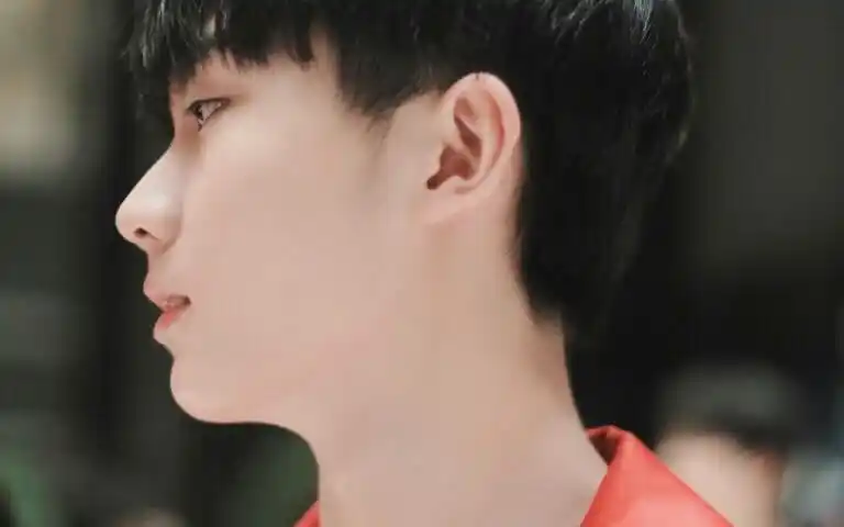 【马嘉祺】30个绝美侧颜,绝对让你心动