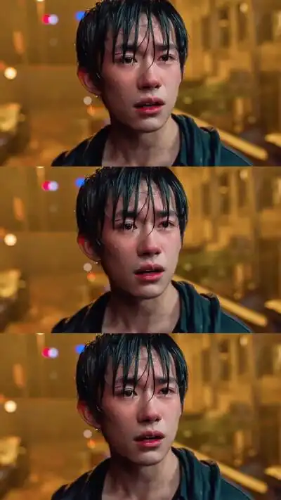 《送你一朵小红花》韦一航/易烊千玺图片来源于ks:yi_皖晗a.