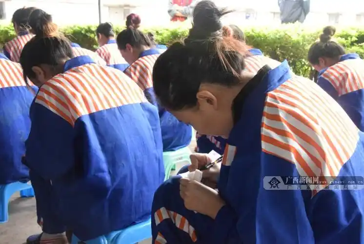 感动防城港看守所里的三八妇女节图