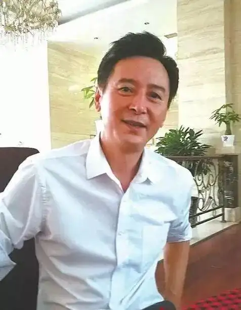 川籍演员现身南充讲述谍战大剧风筝