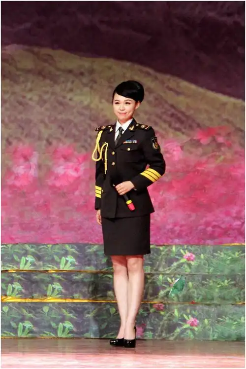 红色摇篮中成长起来的青年歌唱演员——肖文莉的文艺芳华