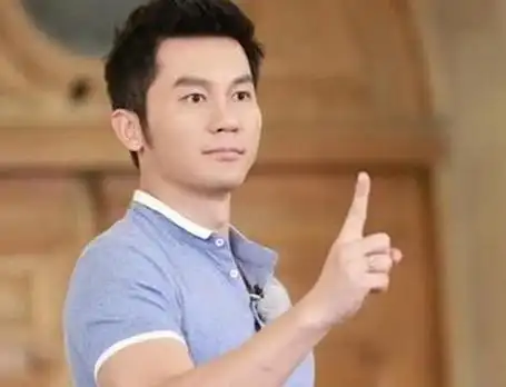 跑男团7位元老现状郑恺李晨继续奔跑杨颖疑似难复出