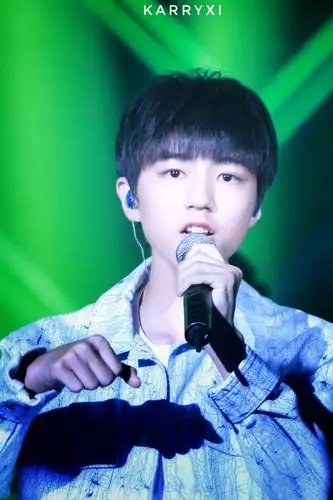 十七岁的王俊凯,你好.