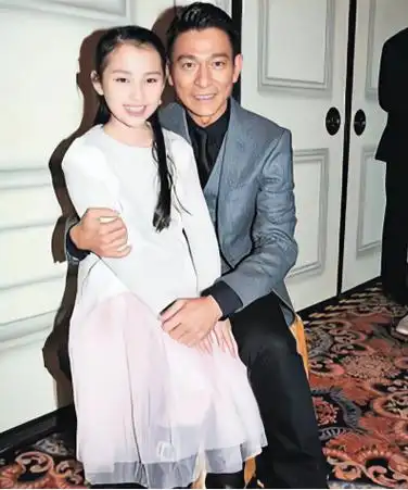 刘德华几个孩子 刘德华的女儿几岁了-朝阳百科