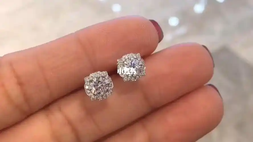 海瑞温斯顿耳钉