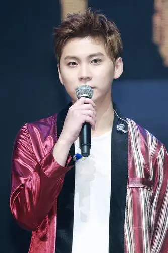 宋承炫李在真返回搜狐,查看更多