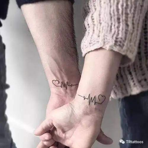 情人节纹身,甜蜜狗粮暴击!