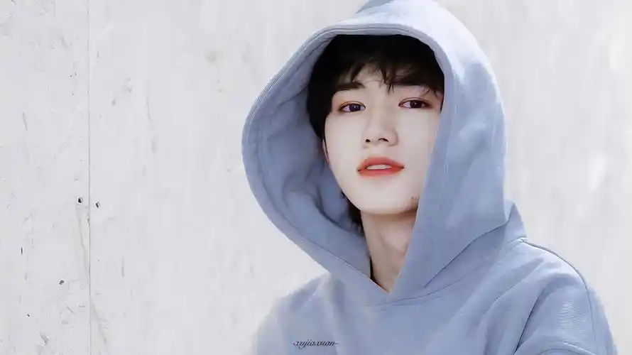 求一些宋亚轩绝美电脑壁纸!!!