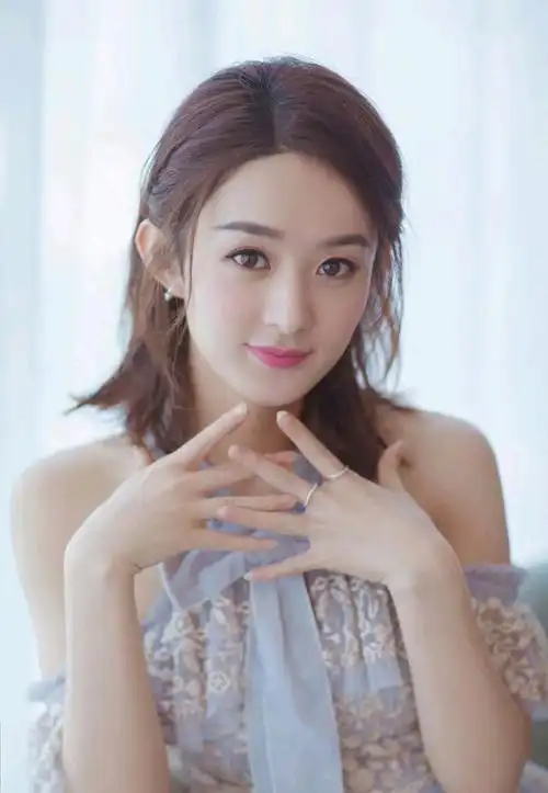 赵丽颖剪短发啦!