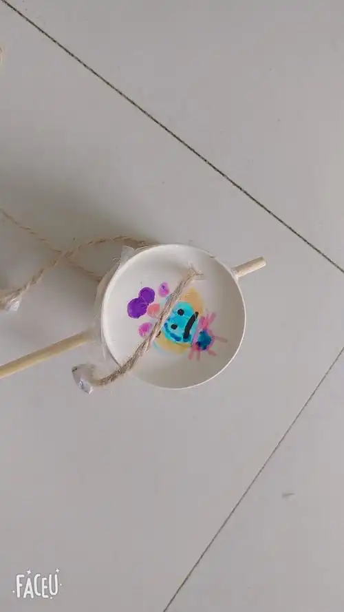 "好玩的拨浪鼓"——红河镇大宅科幼儿园中二班手工活动