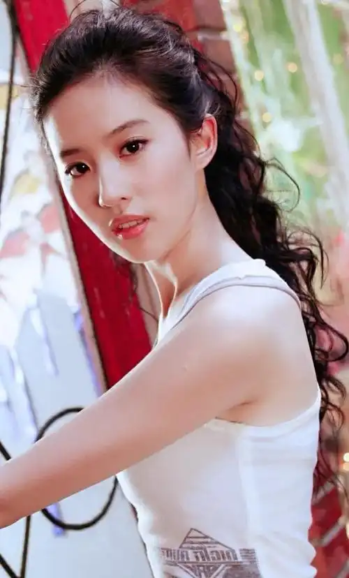 刘亦菲高清可爱写真优雅灵动