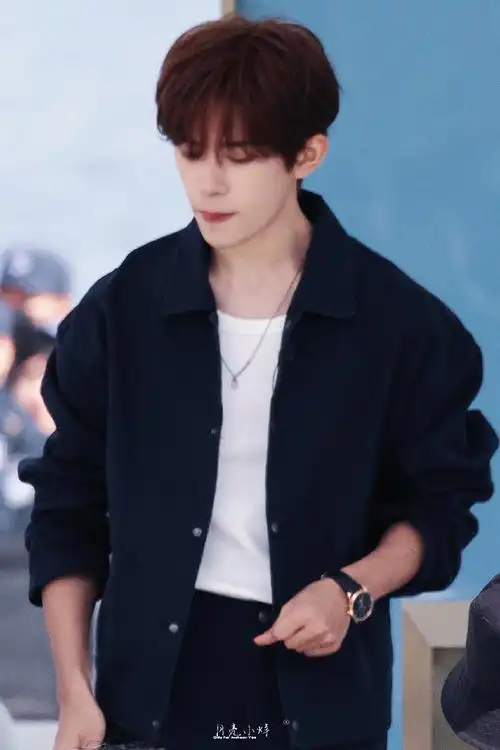 易烊千玺 阿玛尼##易烊千玺电影小小的我