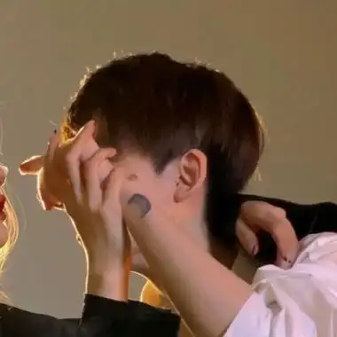 最火双人清晰真人情头-情侣头像 - 壁纸家