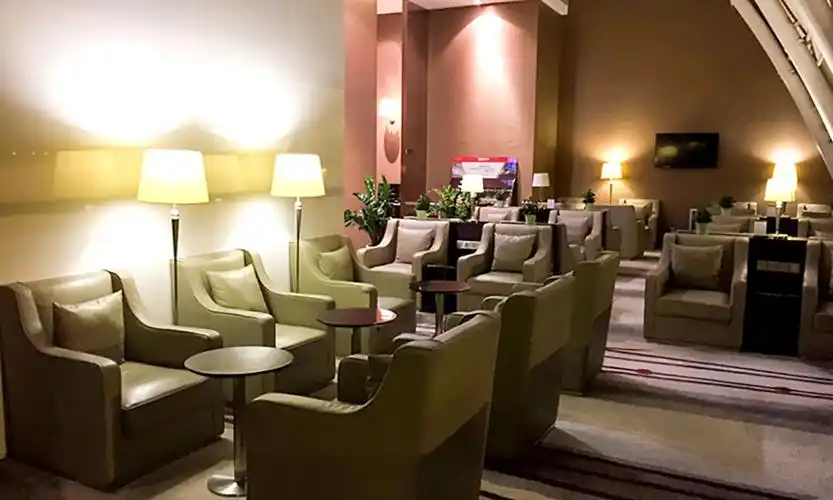 [龙腾休息室]广州白云国际机场