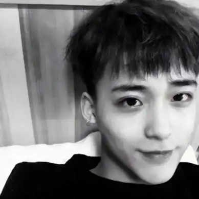 成熟帅气的魅力男生