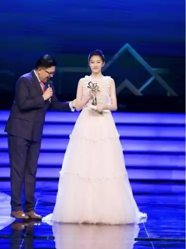 关晓彤的真实身高曝光绝对不止173cm