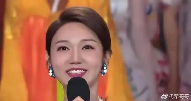 盘点历届央视春晚36位美女主持人,你最喜欢谁?