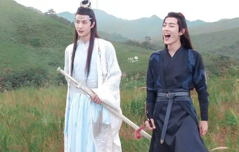 两大顶流同出镜肖战王一博再同框真是不容易