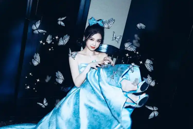蓝晚礼服精灵蝴蝶公主虞书欣03