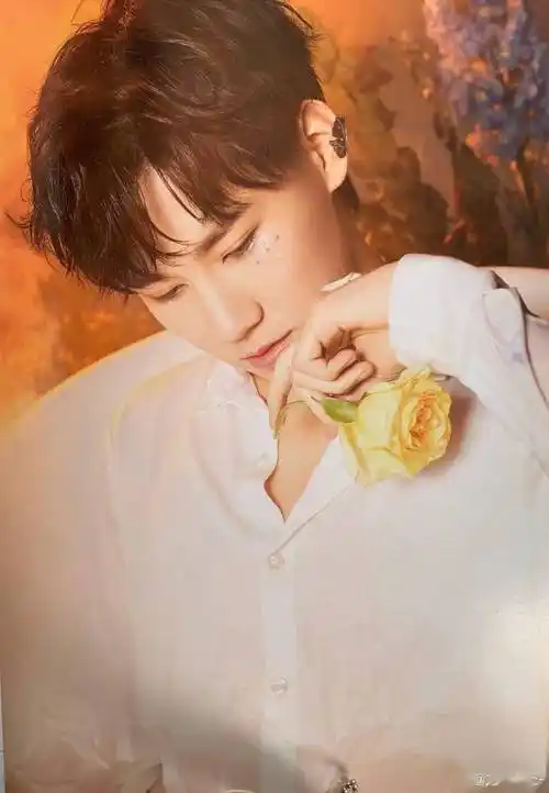 tnt《少年与花》pb高清扫图来袭 夏天的风裹着少年气息扑面而来