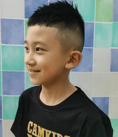 小朋友适合的发型推荐,时髦度爆表, 造型利落有型_小男孩_头发_个性