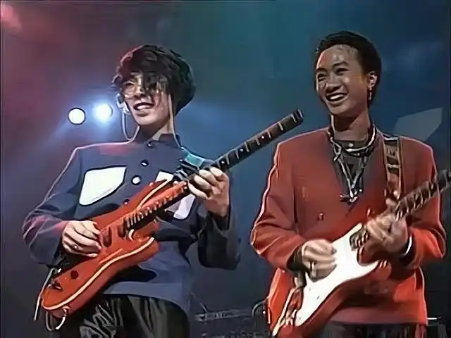 他们的名字叫beyond,而这场演唱会,叫作"beyond live1991生命接触演