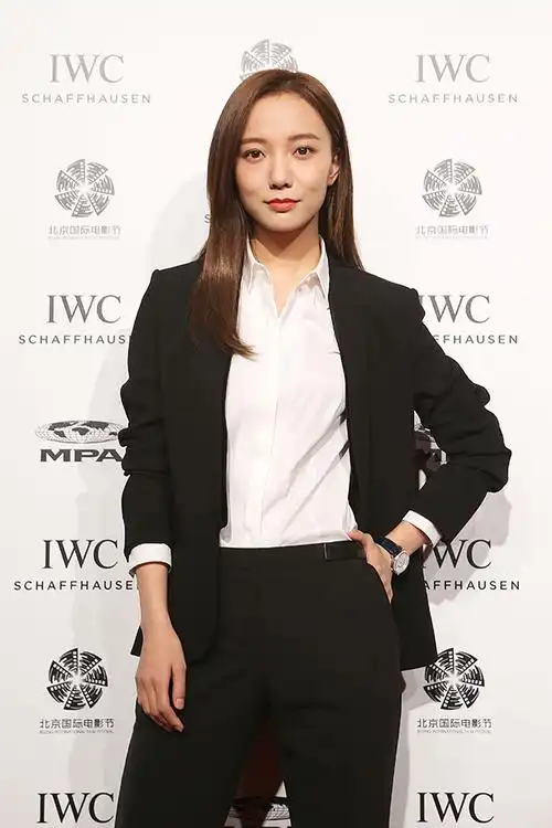 王珞丹出席iwc万国表电影人之夜晚宴.