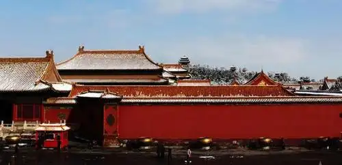 蝴蝶效应,清朝最后三帝无子,并非国运衰微,因紫禁城红墙有毒?