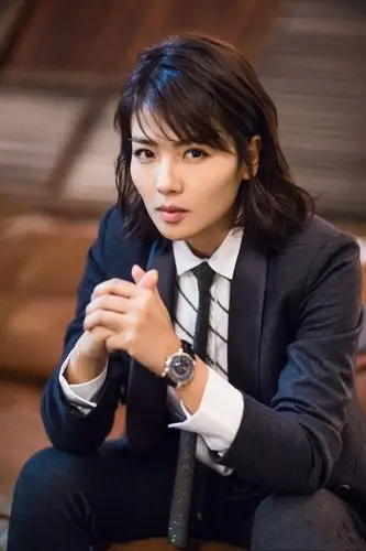 刘涛真不低调穿上西装就是那么霸气