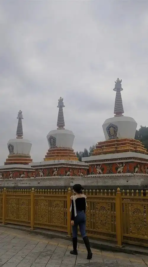 一个人的青海西宁塔尔寺