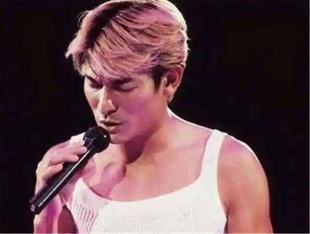 1999年刘德华演唱会为何被看作无人超越的经典看完你就明白了