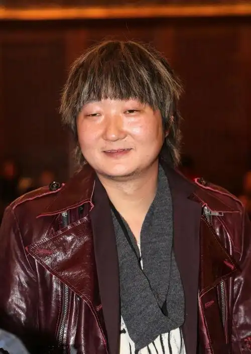 董洁王大治最近照回顾,43岁王大治带小棉袄罕露面(11)