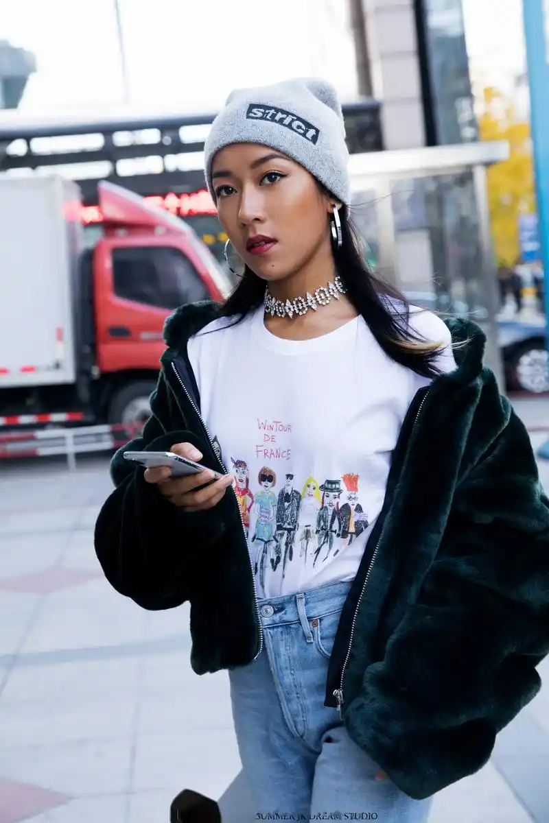 4 吉克隽逸最新街拍出炉,零下温度照样hold住"美丽冻人",身穿人造毛