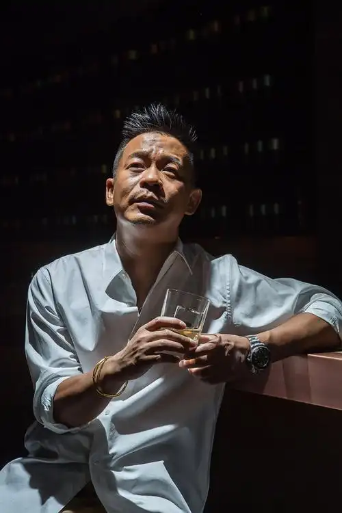 孙浩 随遇而安地唱歌& 随遇而安地演戏