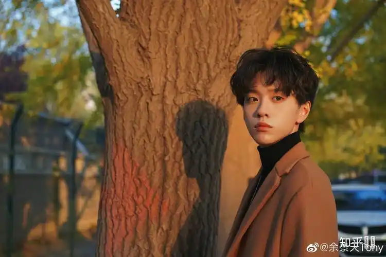 有哪些帅到爆炸的余景天照片图片壁纸