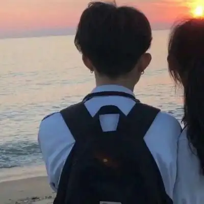 海边日落双人同框背影情侣头像 唯美有意境的真人好看情侣头像_情侣