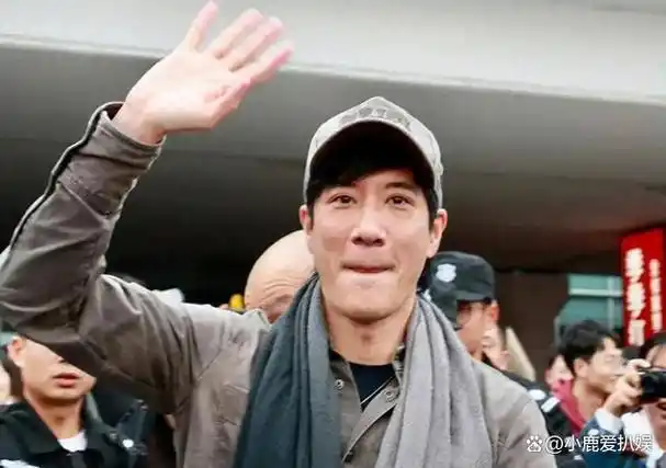 王力宏带父母去三亚旅游已经走出离婚阴影酒店早餐曝光接地气