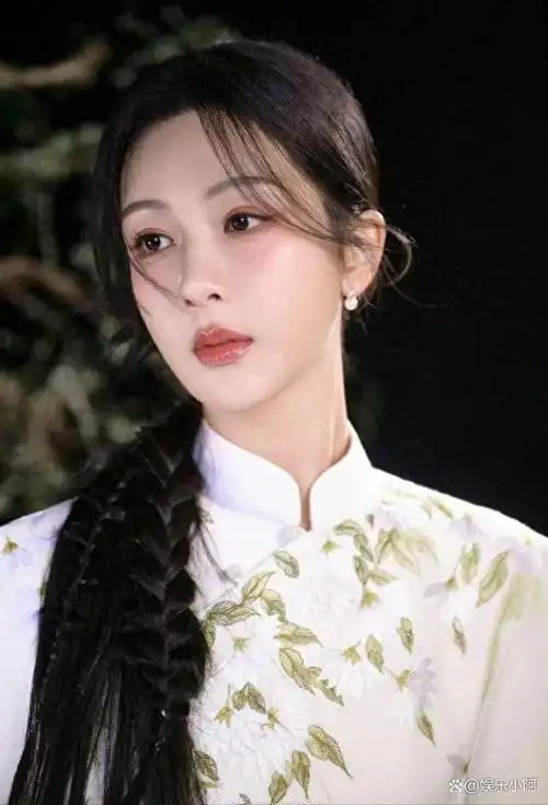 新剧热度突破3000万31岁的杨紫终于推翻了宋丹丹13年前的预测