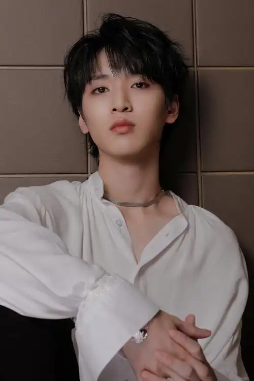 严浩翔绝美壁纸