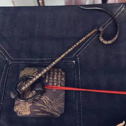 一位魔都的年轻人让2000年前的工艺在小小鸟笼钩上重现!