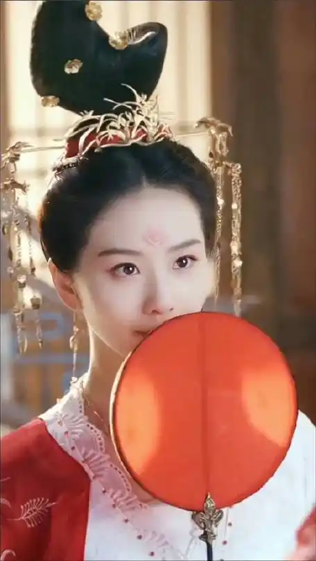 一念关山刘诗诗太美了,六宫粉黛无颜色,从此皇帝不早朝