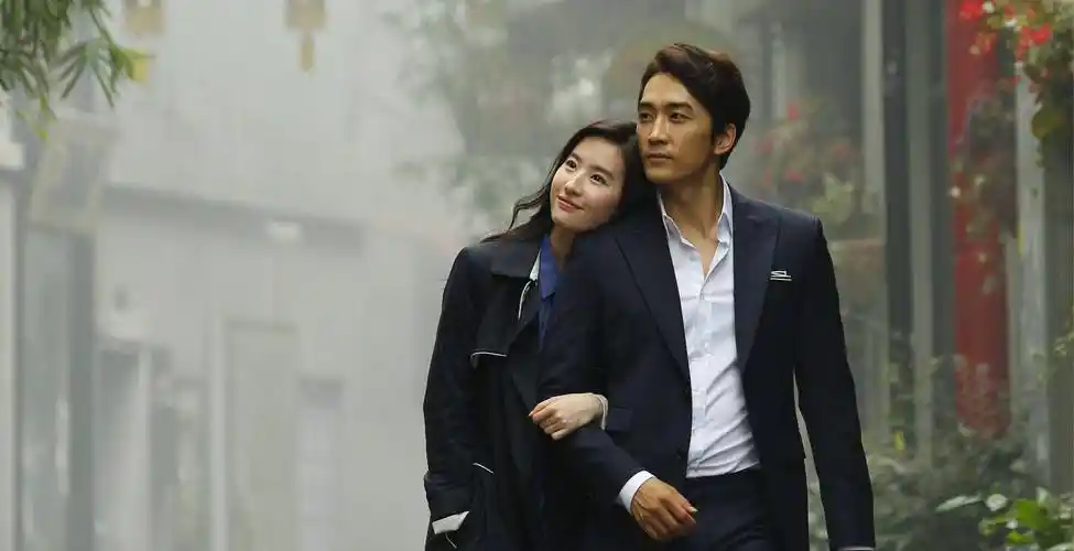 2018年,宋承宪和刘亦菲宣布分手,粉丝们纷纷放鞭炮庆祝,后来宋承宪在