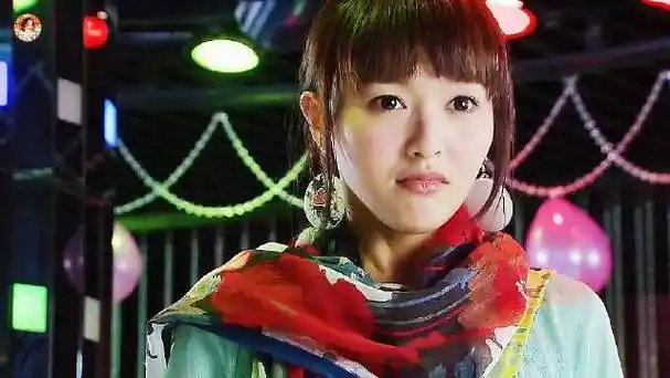 唐嫣在夏家三千金里面跳舞的这一段,实属把邱泽看走神了