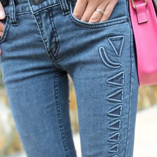 小窝家 韩国进口深色三角花纹拼接显瘦牛仔…-堆糖,美好生活研究所