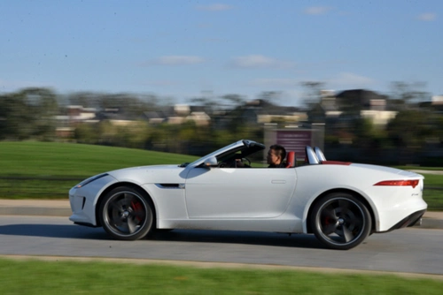 传奇"type" 试驾捷豹双座运动敞篷跑车