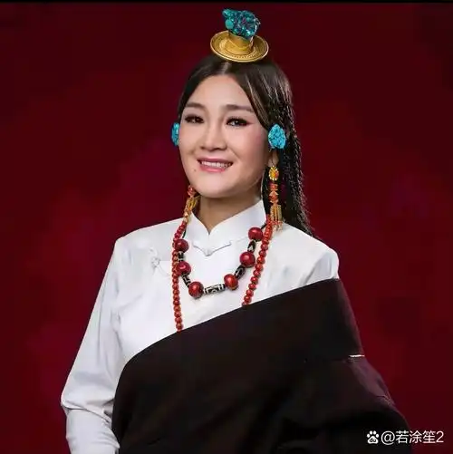 降央卓玛的十七大个人简历: 一,姓名:降央卓玛 二,出生日期:1984年2月