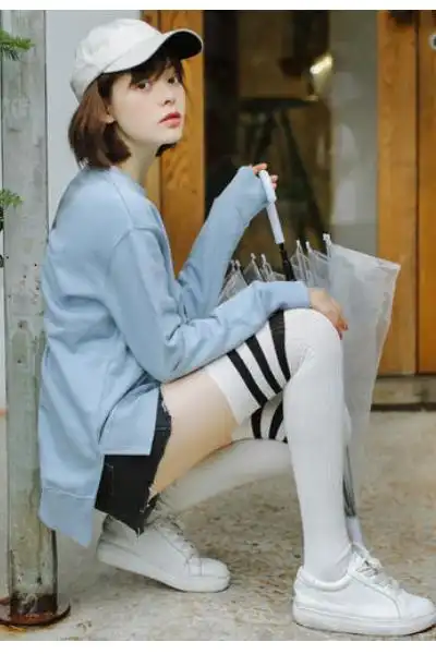 三,冬天,过膝袜加长靴,百搭又复古