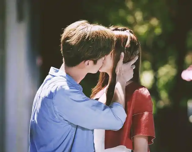 鹿晗关晓彤,甜蜜暴击,一鹿彤行